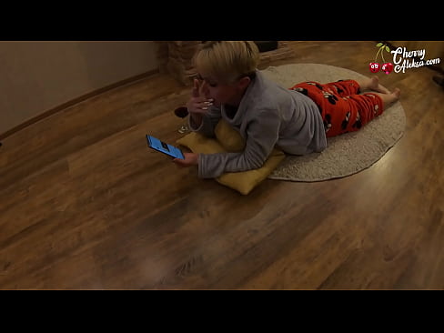 ❤️ Brjáluð ljóshærð sjúga risastóran pikk sýgur og skoppar á henni - endaþarmsmök ️ Slúður á is.niceporn-tv.ru ❌